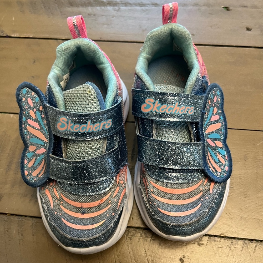 6C Sketchers light up sparkly butterfly sneakers